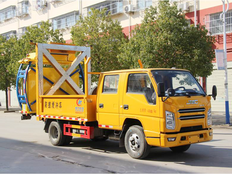 江鈴黃牌防撞緩沖車